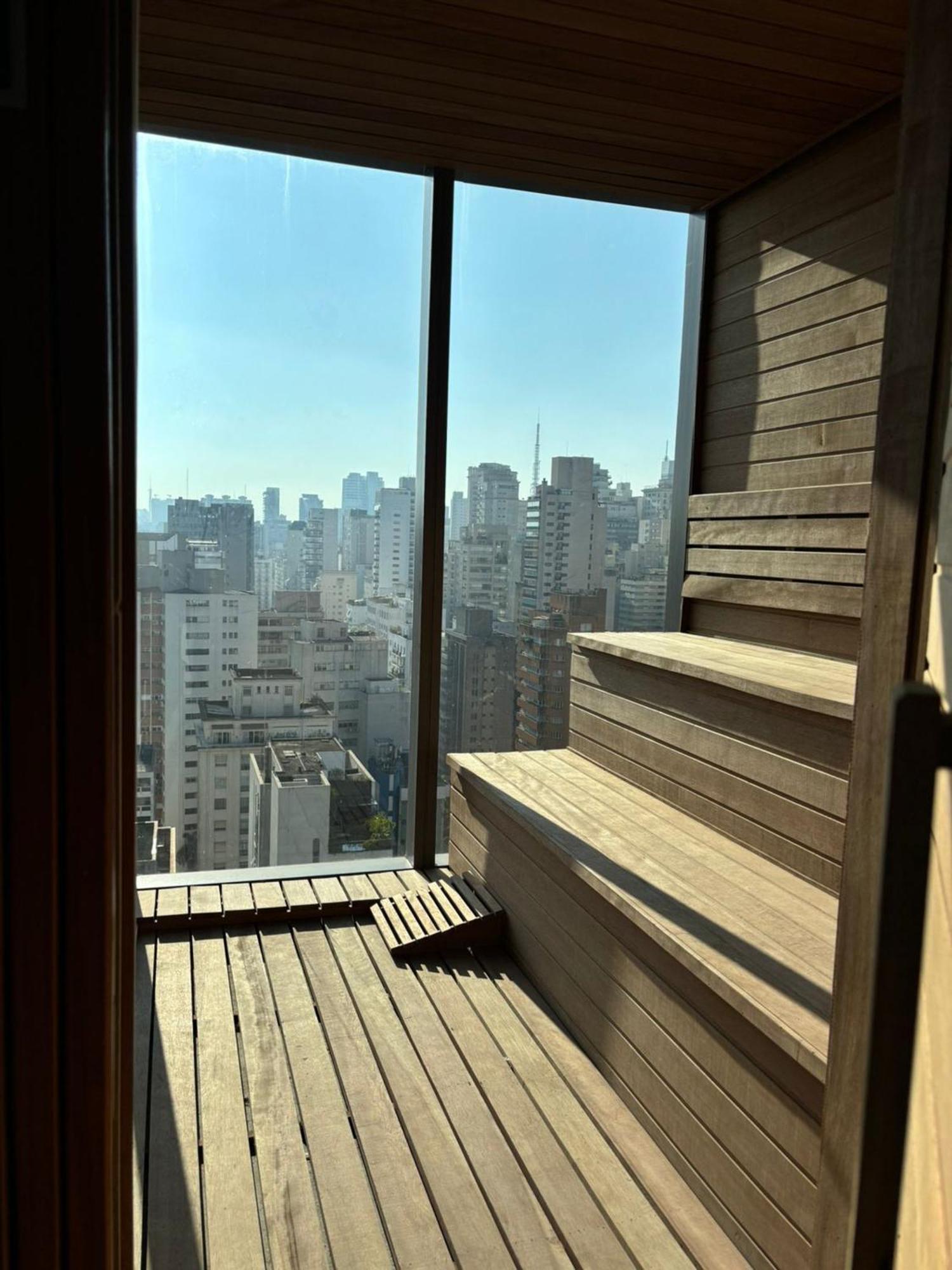Na Avenida 9 De Julho